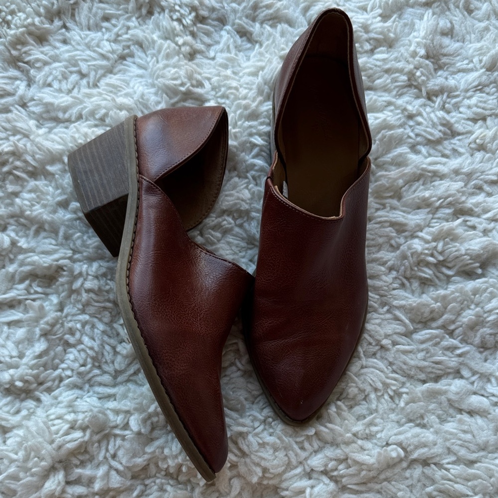 ☀️SALE!!☀️ Universal Thread‎ D’Orsay Booties
